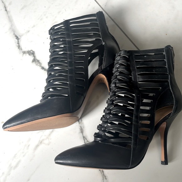 Like NEW condition! Size 7 Nine West shoes - Picture 3 of 3